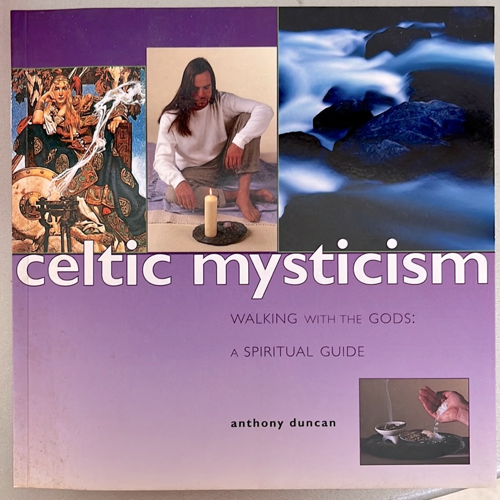 Book, paperback. Celtic Mysticism- Walking with the GOD: A spiritual gui…